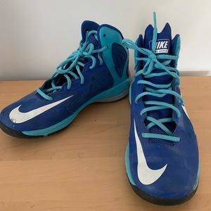 Nike Prime Hype basketball shoes in GREAT SHAPE!